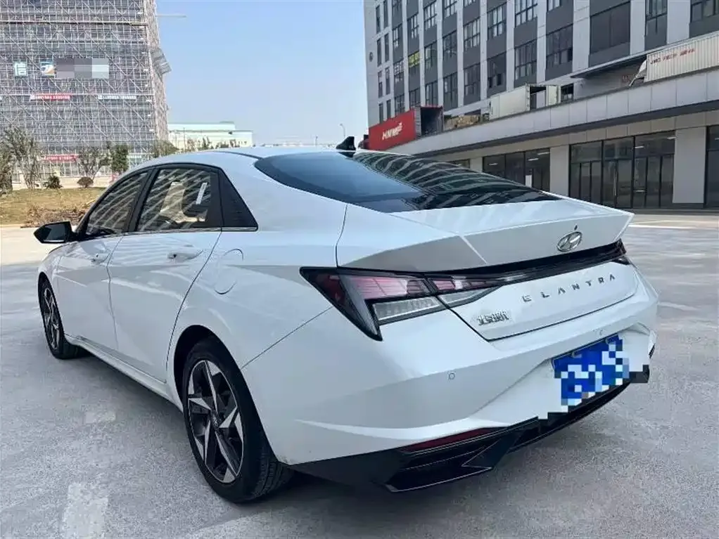 Hyundai Elantra 2023 из CN, фото 9