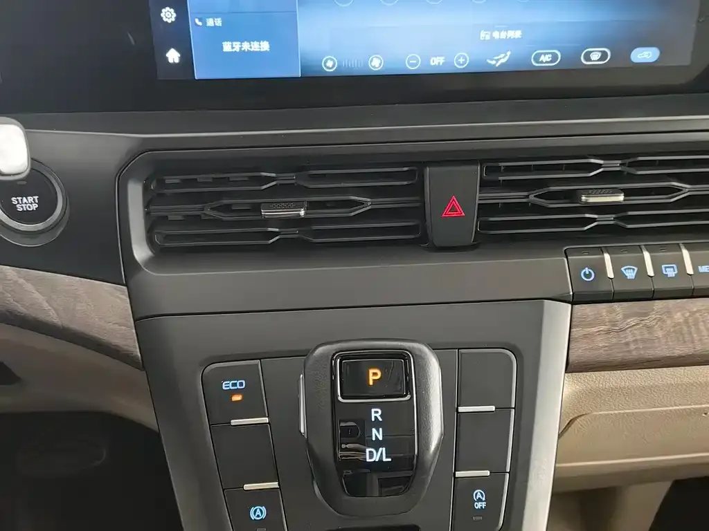 Ford Tourneo 2024 из CN, фото 5