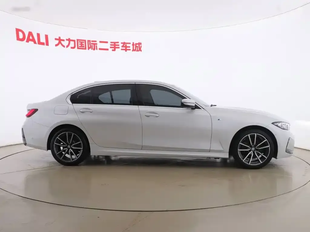 BMW 3 Series 2023 из CN, фото 4