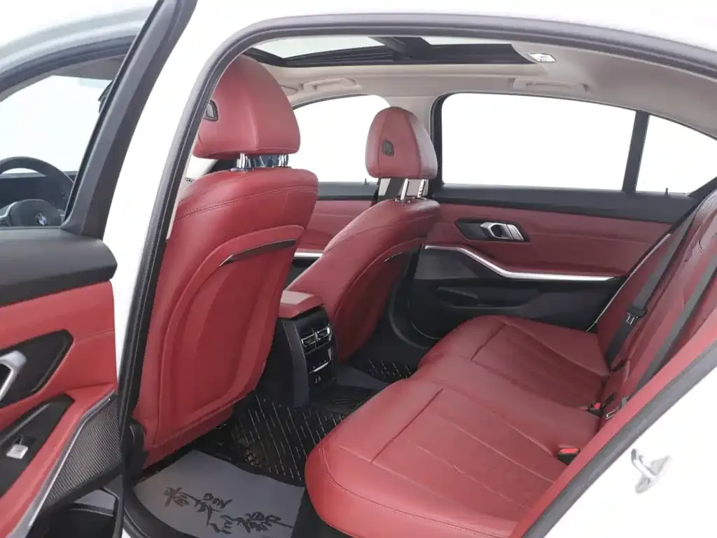 BMW 3 Series 2023 из CN, фото 5