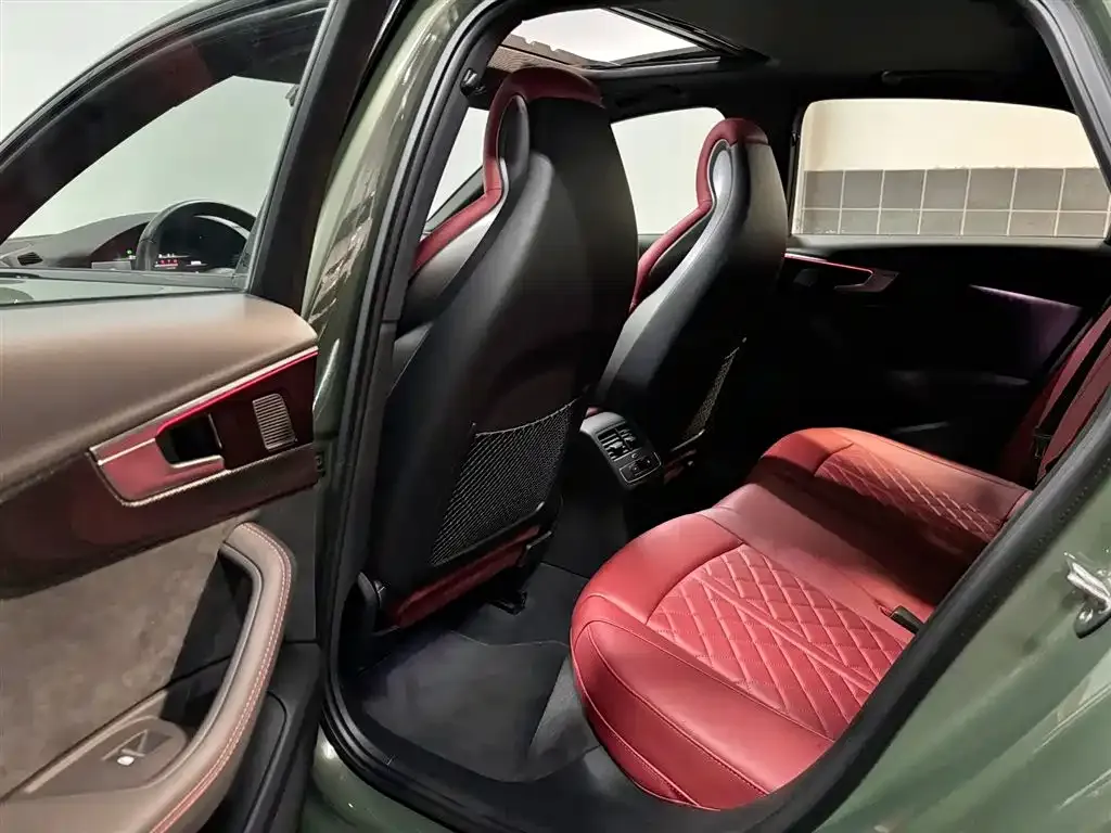 Audi S4 2024 из CN, фото 4