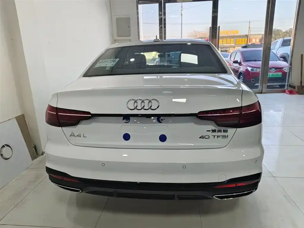 Audi A4L 2025 из CN, фото 2