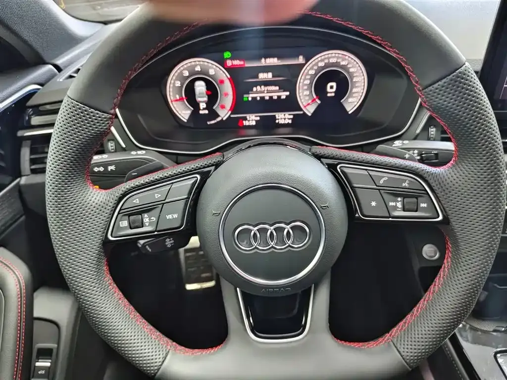 Audi A4L 2025 из CN, фото 7