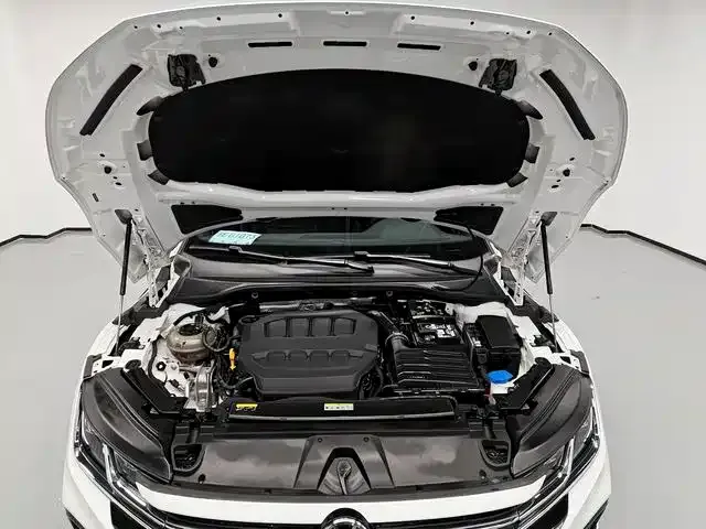 Volkswagen CC 2024 из CN, фото 9