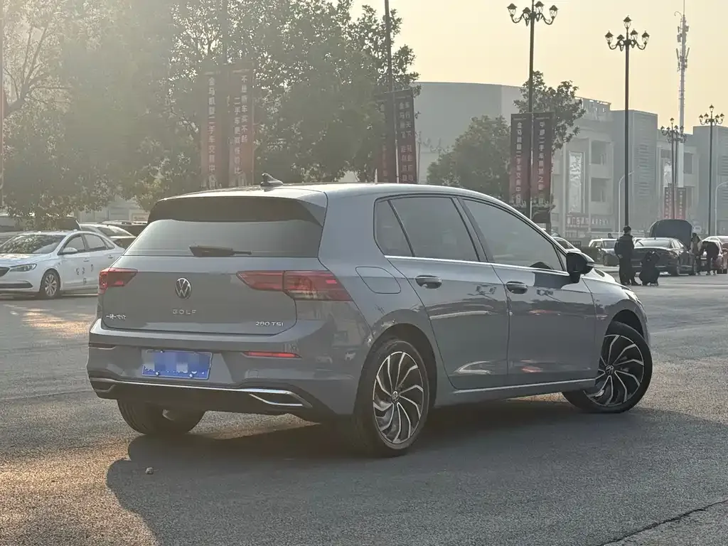 Volkswagen Golf 2022 из CN, фото 8
