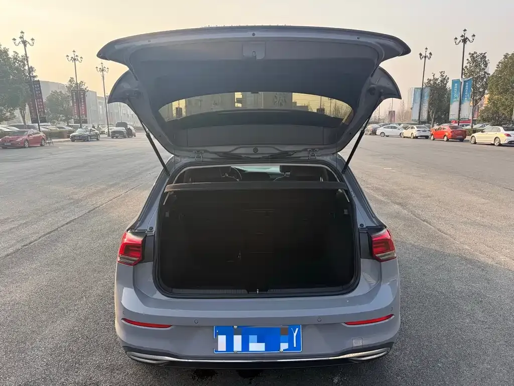 Volkswagen Golf 2022 из CN, фото 7