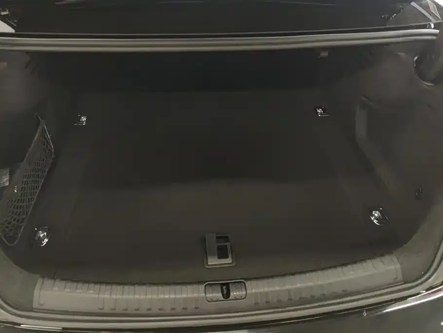 Audi A6L 2024 из CN, фото 6