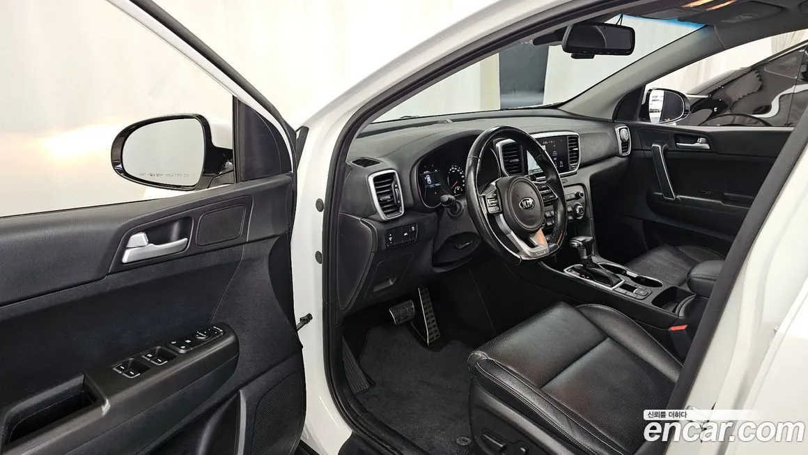 Kia Sportage — фото 9