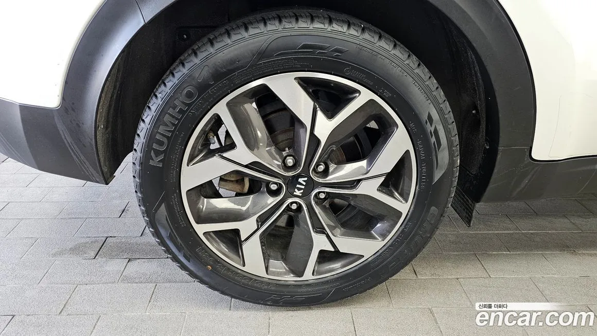 Kia Sportage — фото 7
