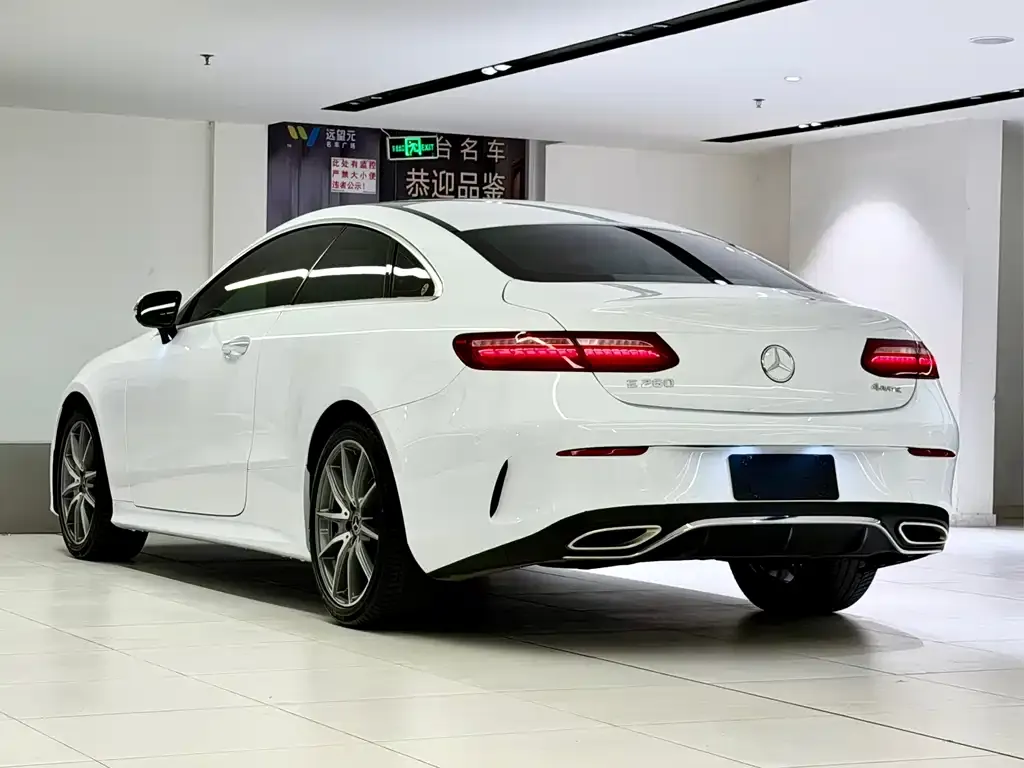 Mercedes-Benz E-Class (Import) — фото 4