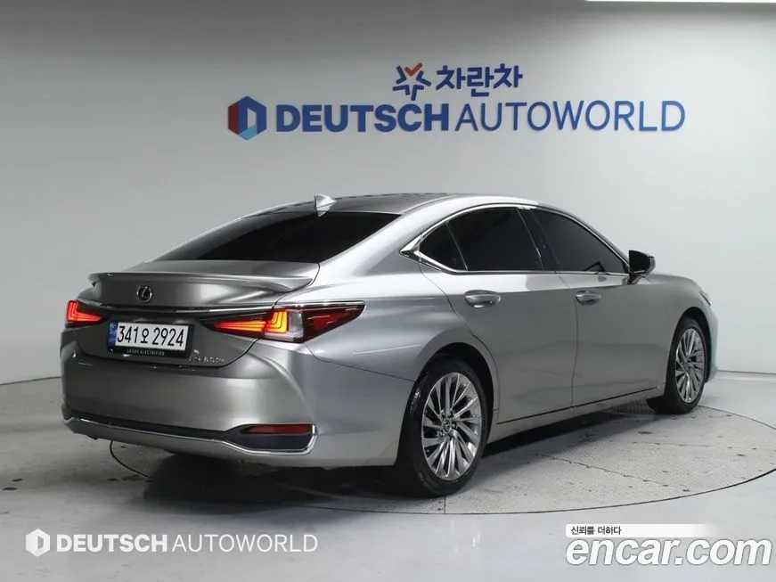 Lexus ES 2025 из KR, фото 2
