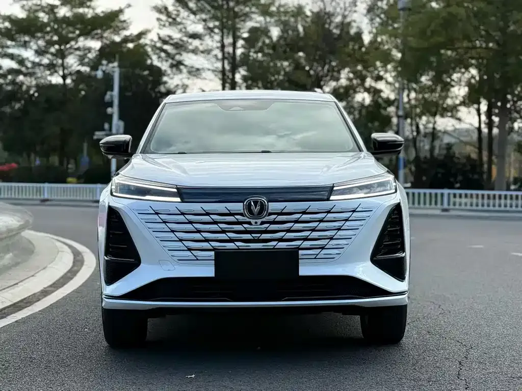 Changan CS75PLUS 2024 из CN, фото 3