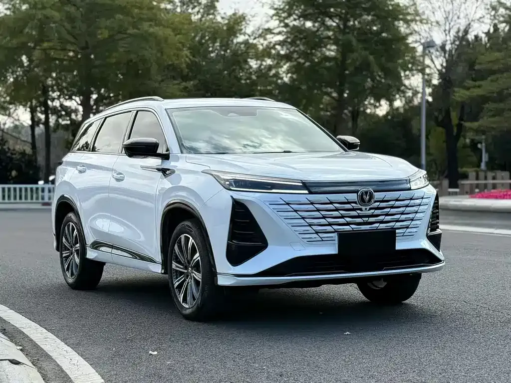 Changan CS75PLUS 2024 из CN, фото 2