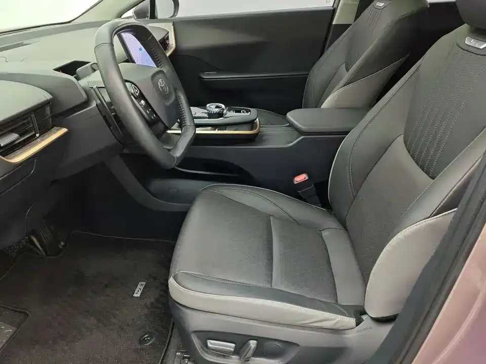 Toyota bZ3 2024 из CN, фото 7