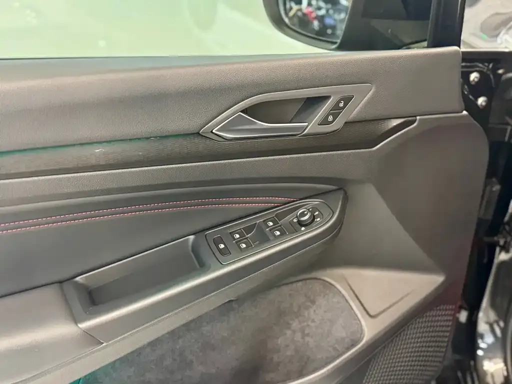 Volkswagen Golf GTI 2022 из CN, фото 3