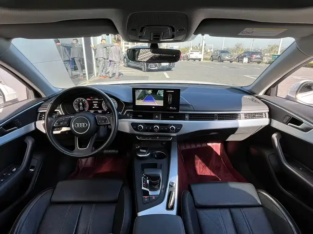 Audi A4L 2022 из CN, фото 9