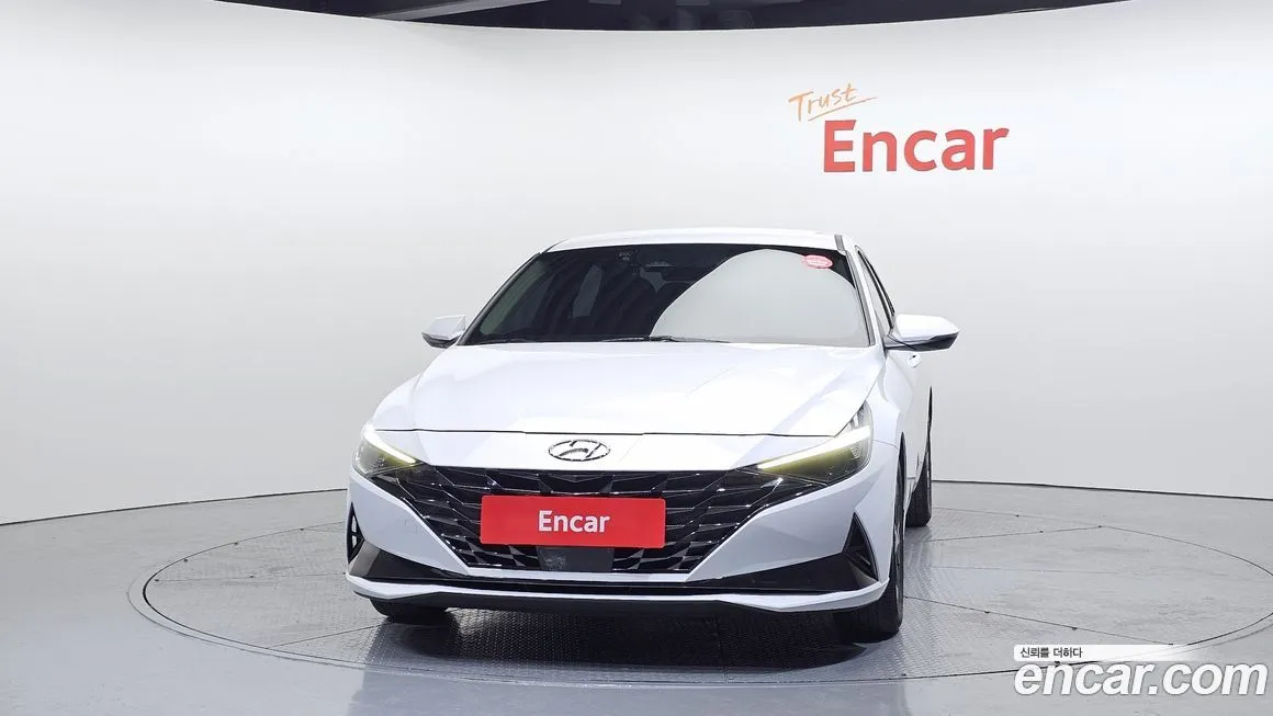 Hyundai AVANTE — фото 3