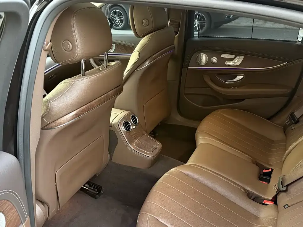 Mercedes-Benz E-Class 2023 из CN, фото 3
