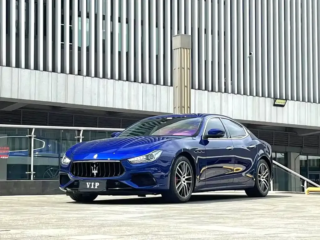 Maserati Ghibli — фото 1