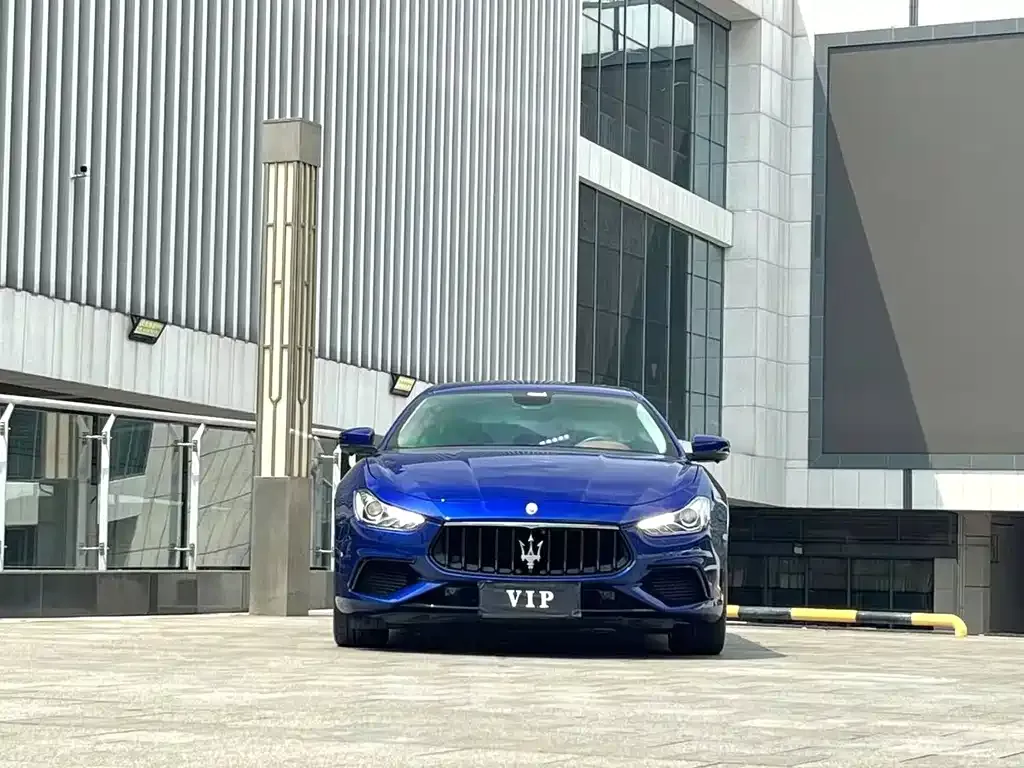 Maserati Ghibli — фото 10