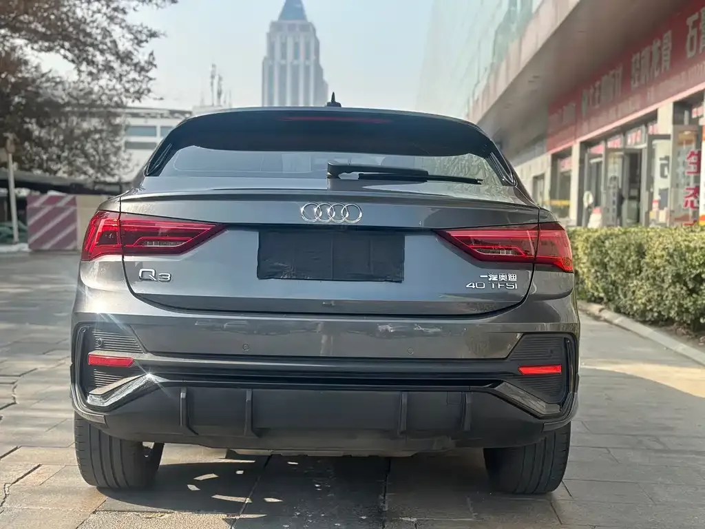 Audi Q3 Sportback 2023 из CN, фото 3