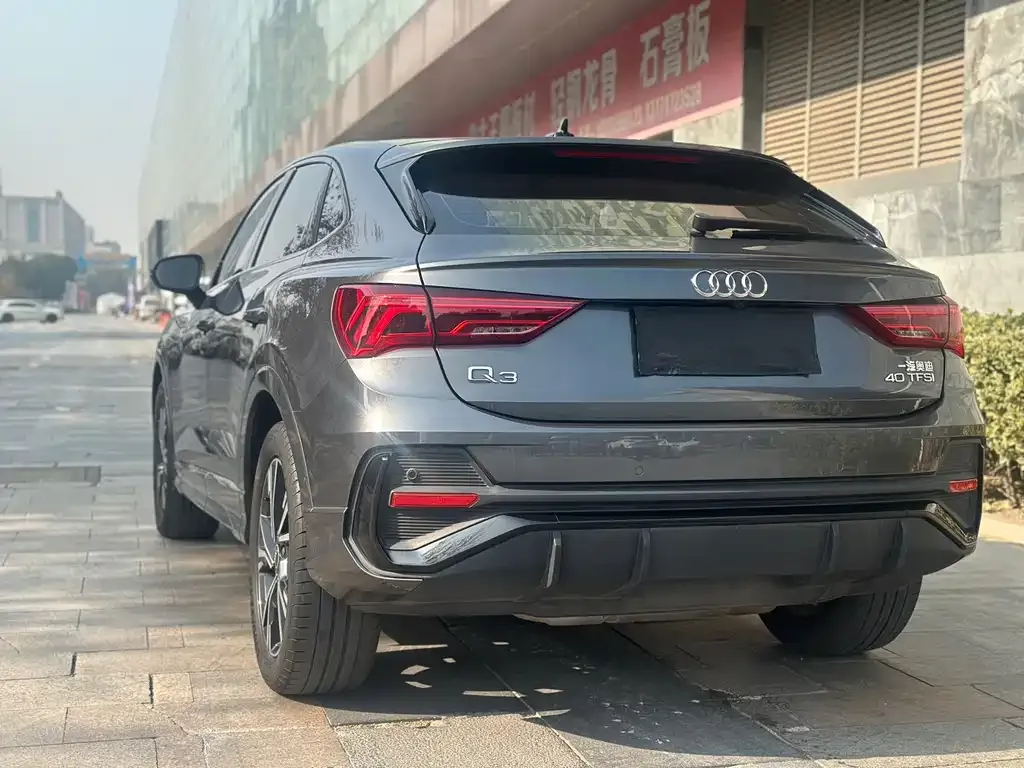 Audi Q3 Sportback 2023 из CN, фото 5