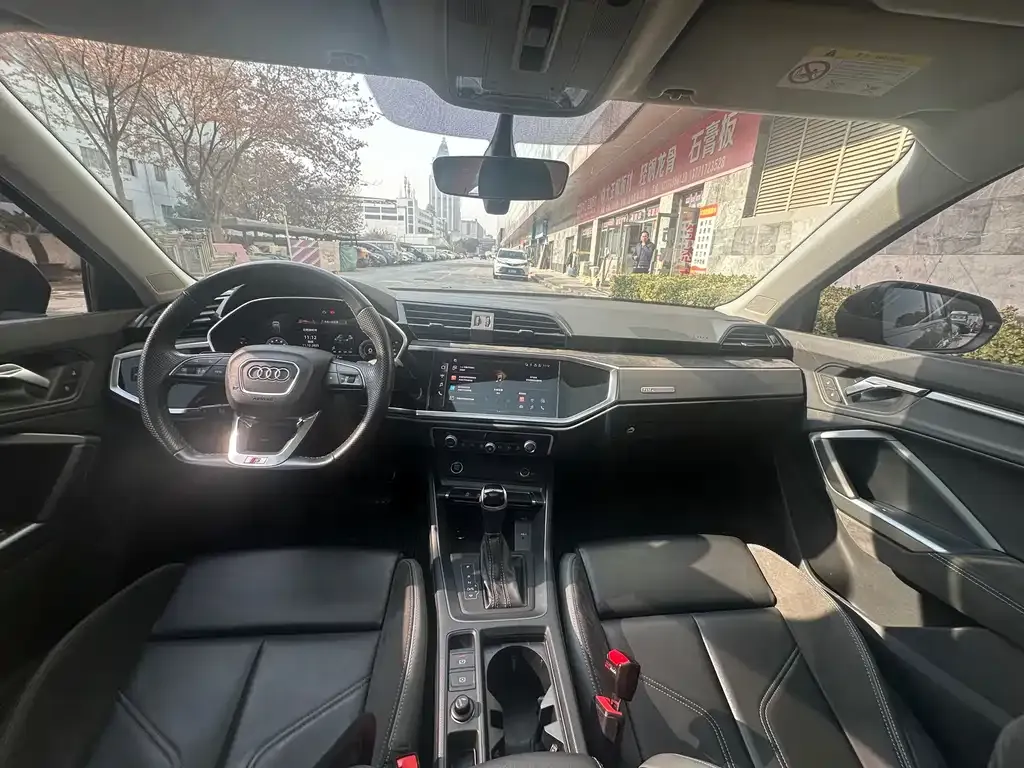 Audi Q3 Sportback 2023 из CN, фото 9