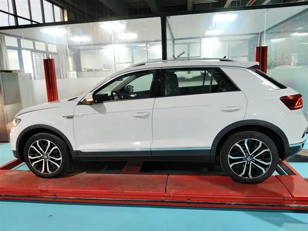 Volkswagen T-Roc 2023 из CN, фото 6