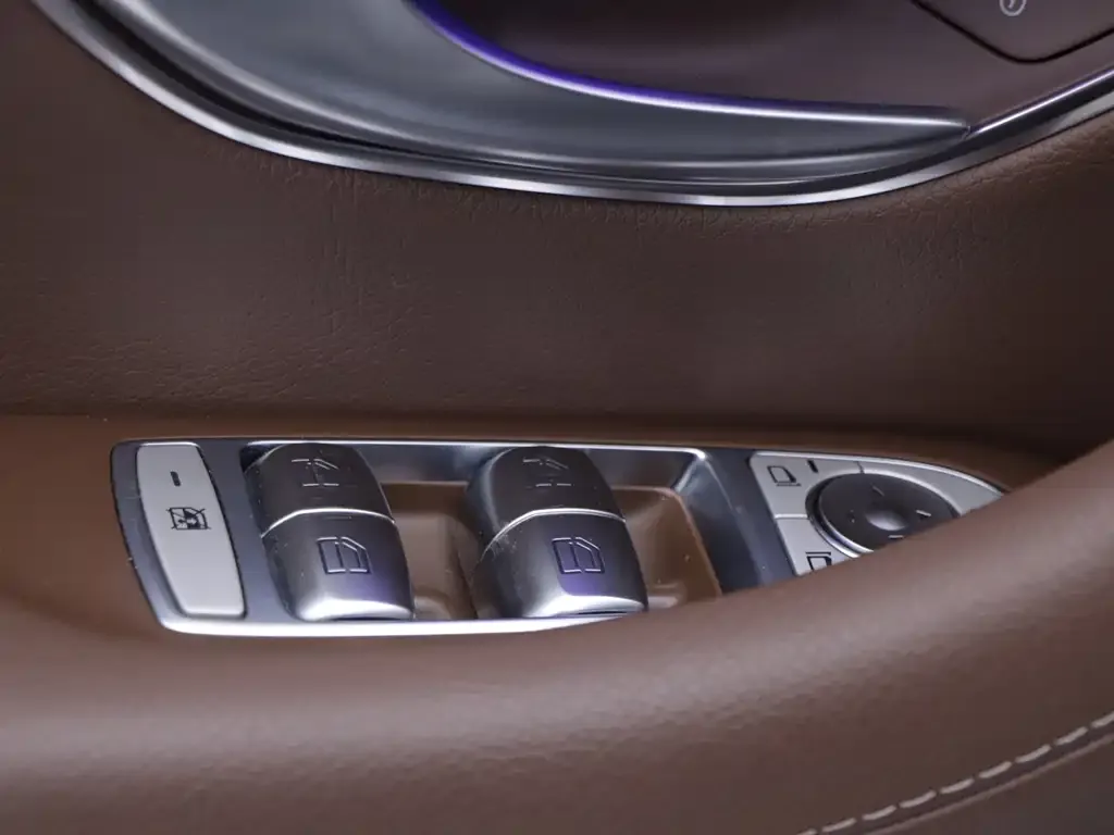 Mercedes-Benz E-Class New Energy — фото 8
