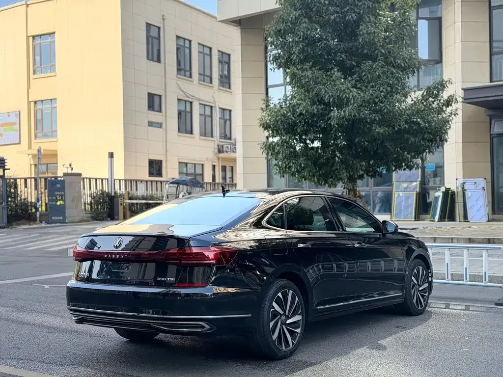 Volkswagen Passat — фото 9