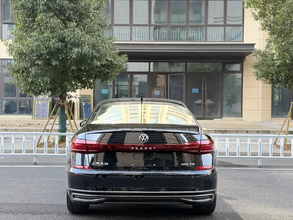 Volkswagen Passat — фото 8