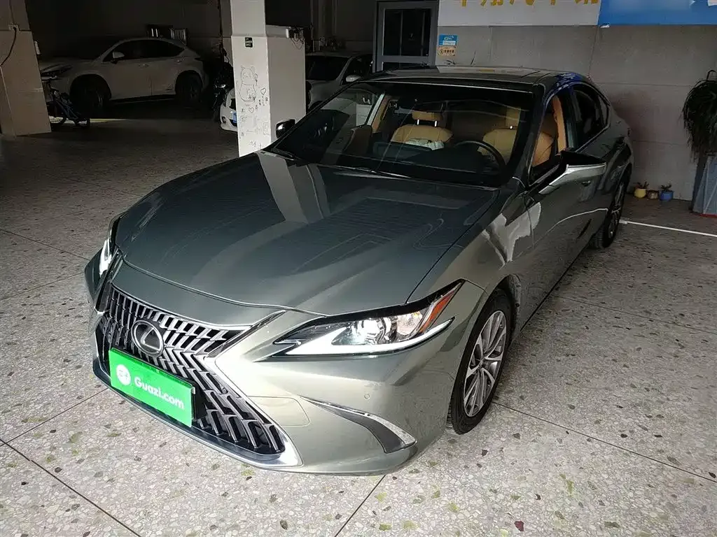 Lexus ES 2023 из CN, фото 1