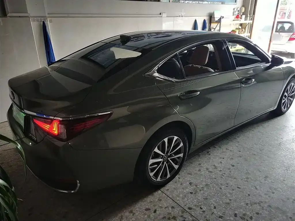 Lexus ES 2023 из CN, фото 6