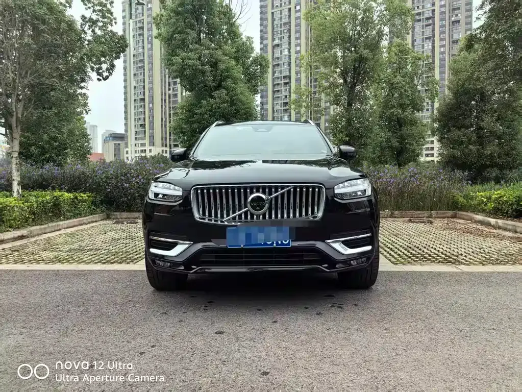 Volvo XC90 — фото 4