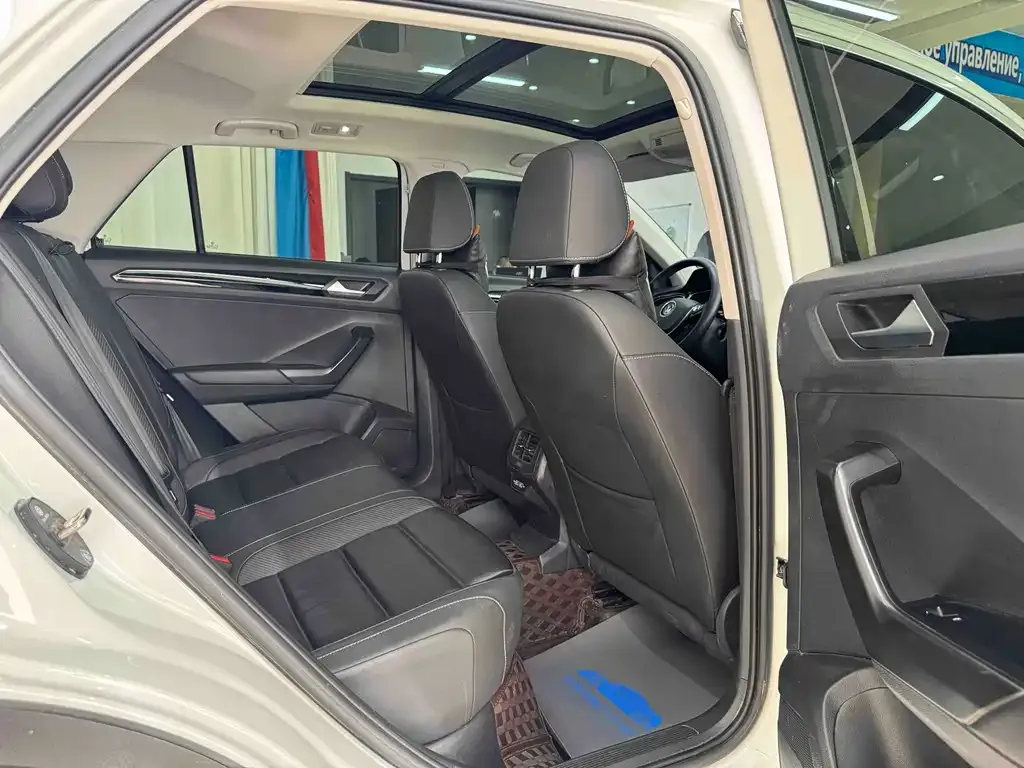 Volkswagen T-Roc 2022 из CN, фото 3