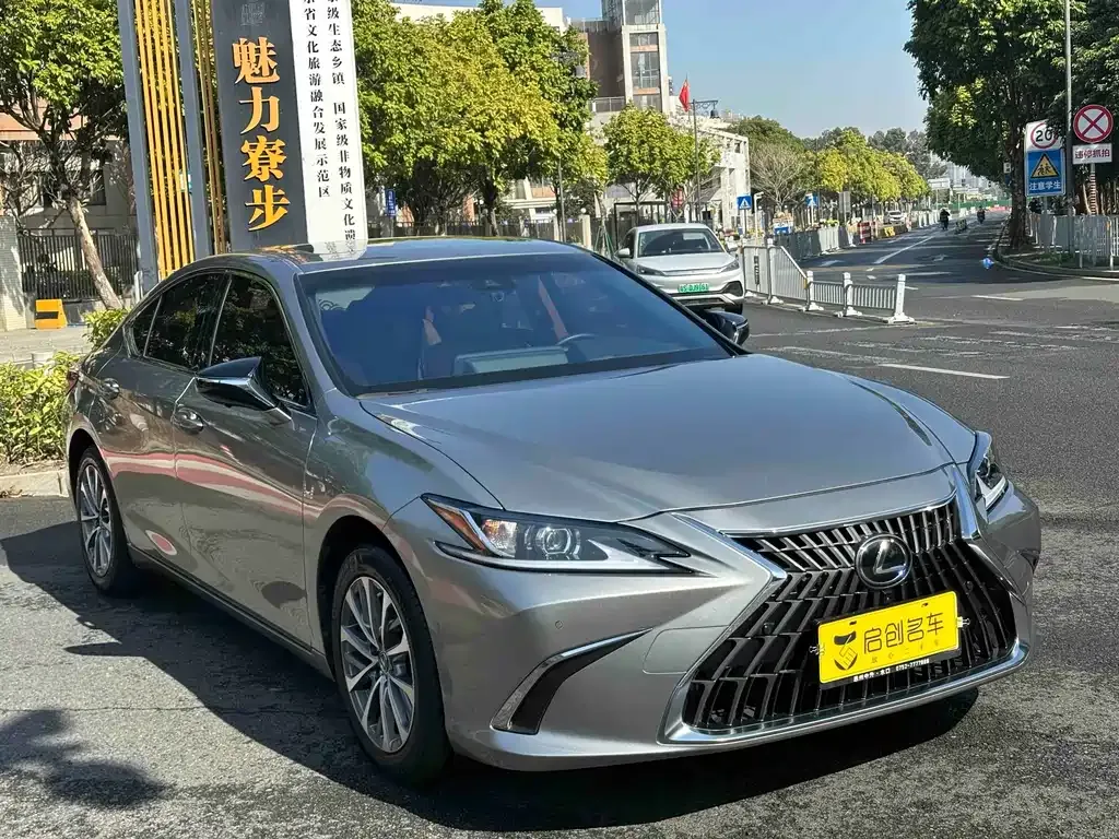 Lexus ES 2023 из CN, фото 6