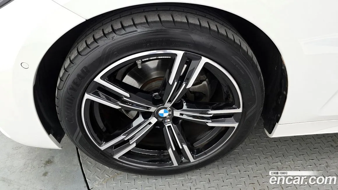BMW 4-Series 2023 из KR, фото 8