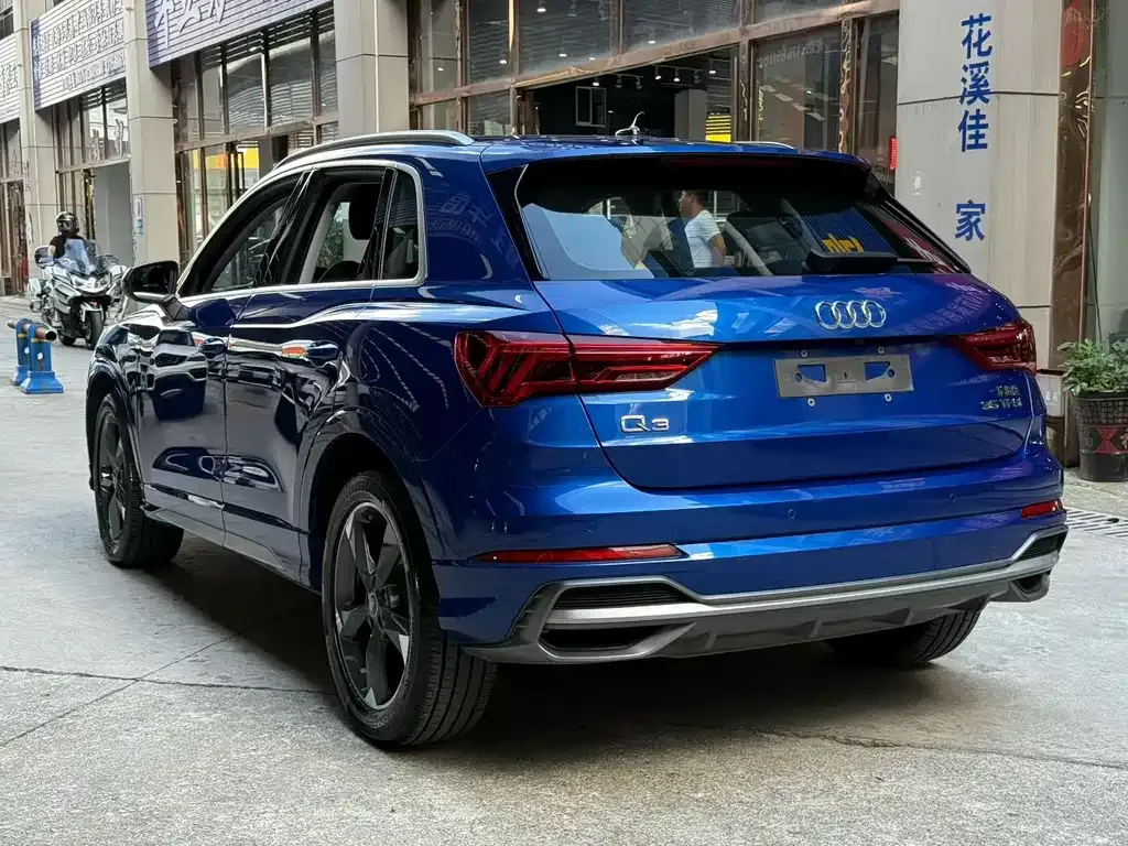 Audi Q3 — фото 9