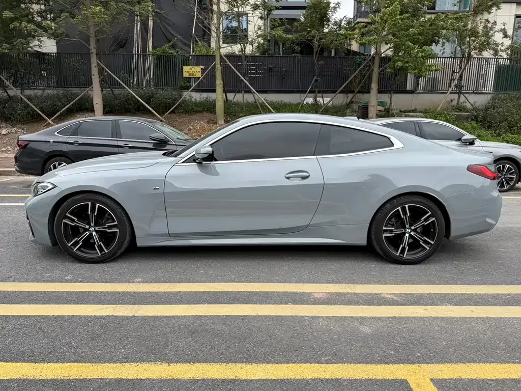 BMW 4 Series 2023 из CN, фото 3