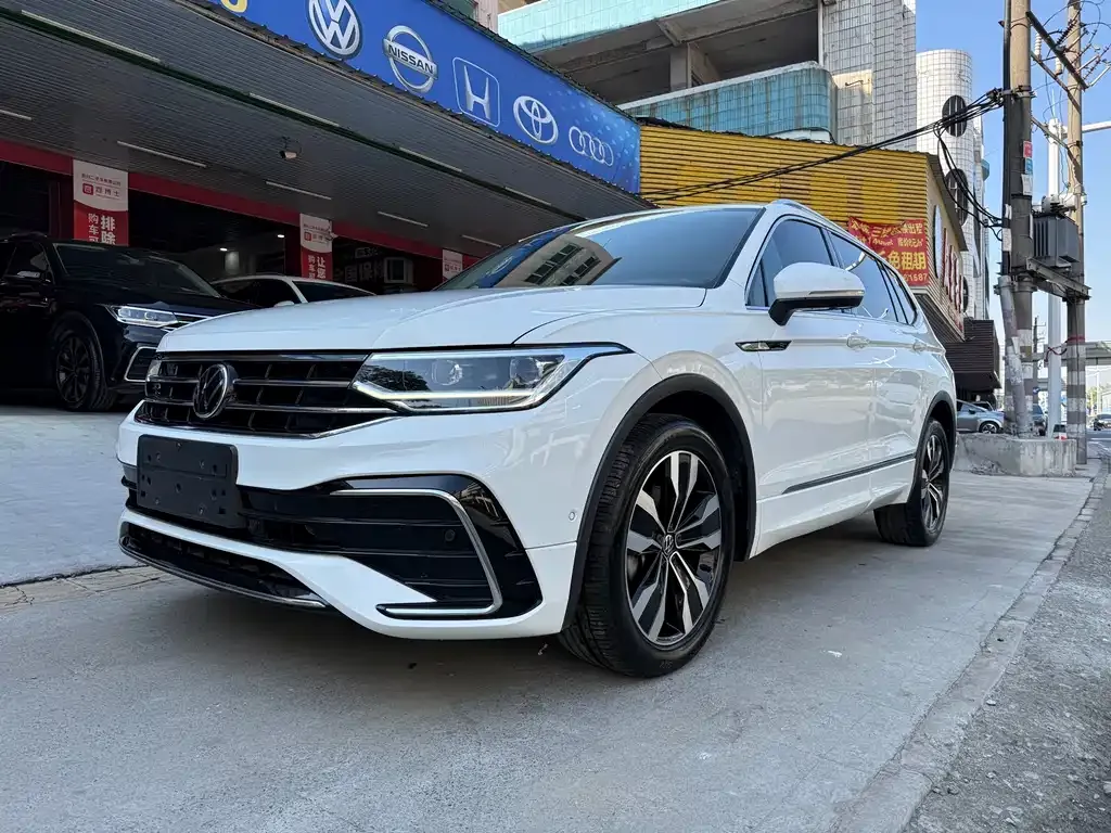Volkswagen Tiguan L 2021 из CN, фото 1