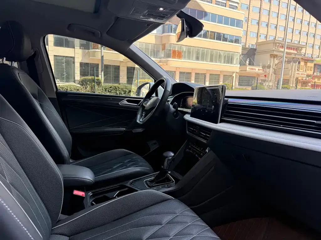Volkswagen Tiguan L 2021 из CN, фото 3