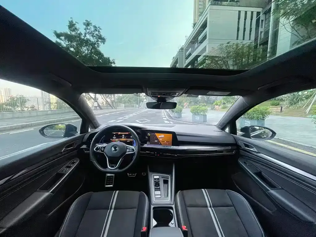 Volkswagen Golf 2021 из CN, фото 10