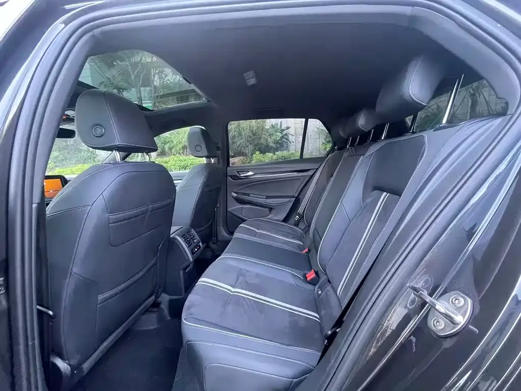 Volkswagen Golf 2021 из CN, фото 9