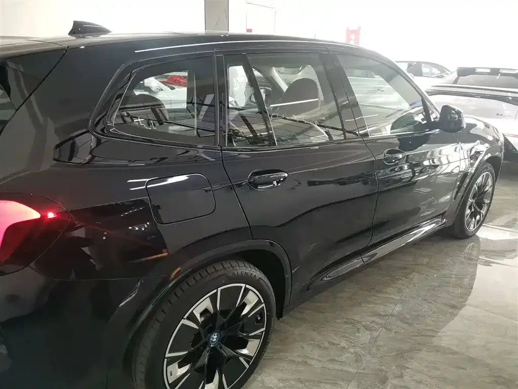 BMW iX3 2023 из CN, фото 8