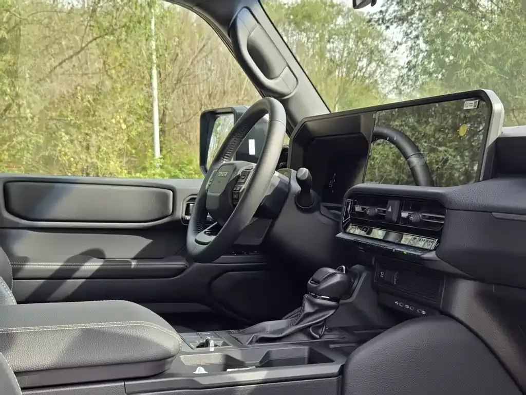 Toyota Prado 2025 из CN, фото 9