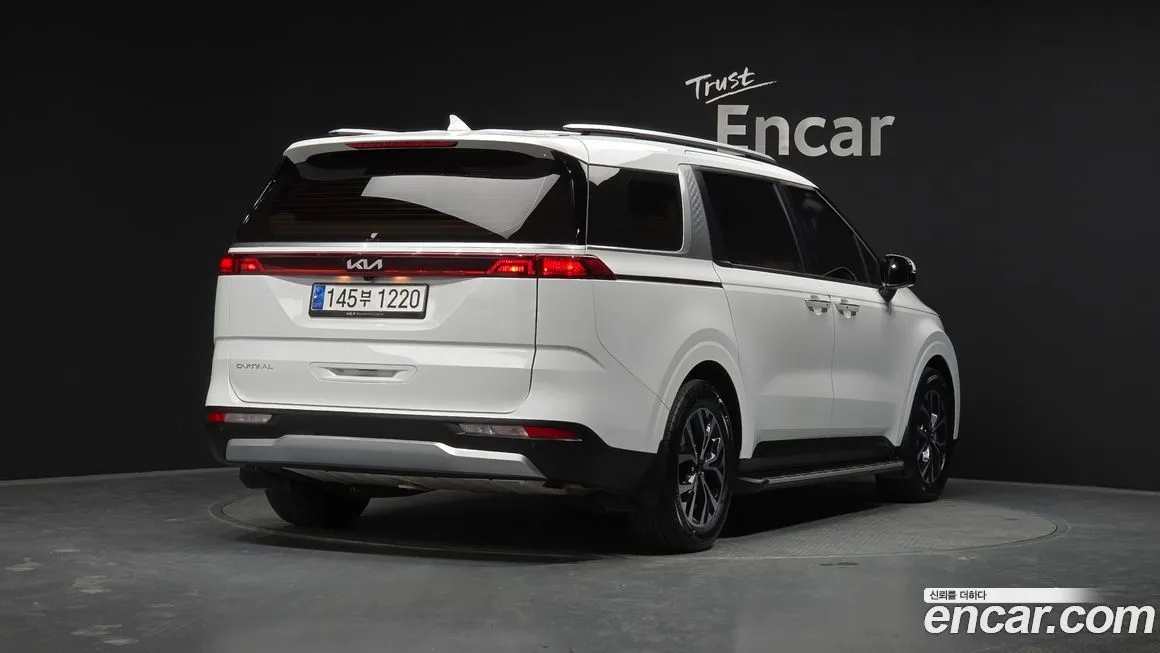 Kia Carnival 2023 из KR, фото 2