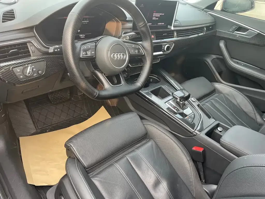 Audi A4L 2023 из CN, фото 4