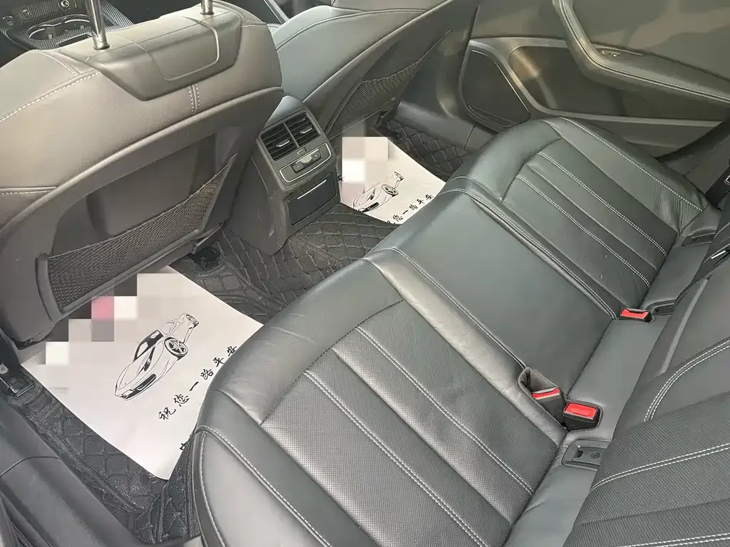 Audi A4L 2023 из CN, фото 5