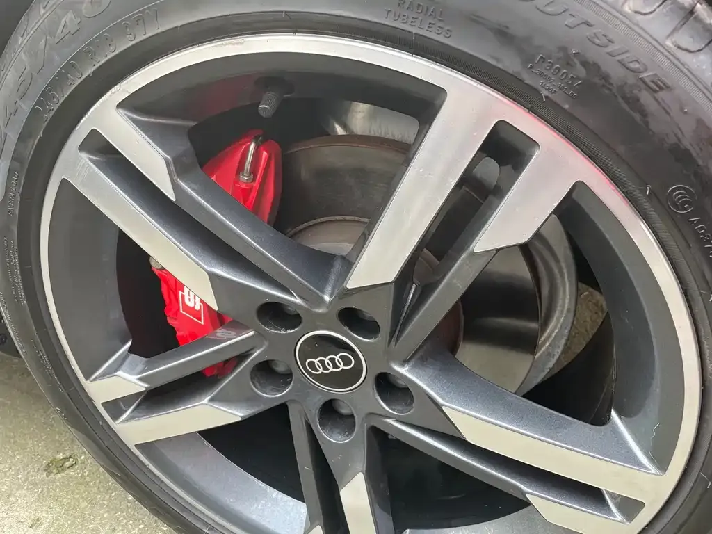 Audi A4L 2023 из CN, фото 9