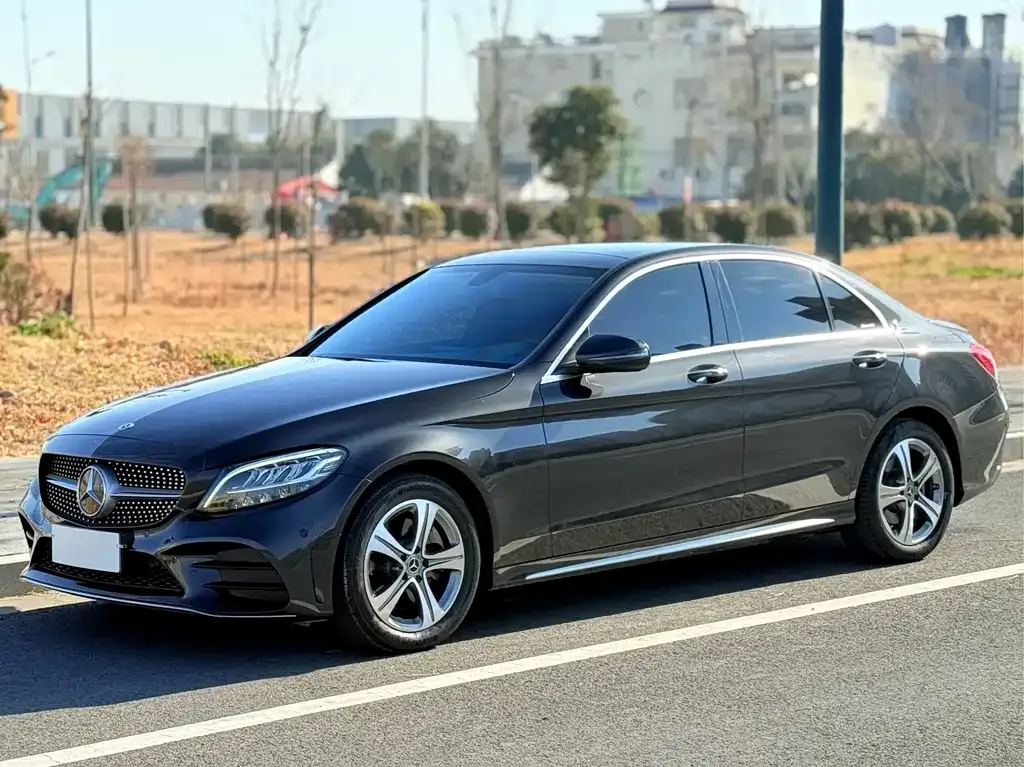 Mercedes-Benz C-Class — фото 1